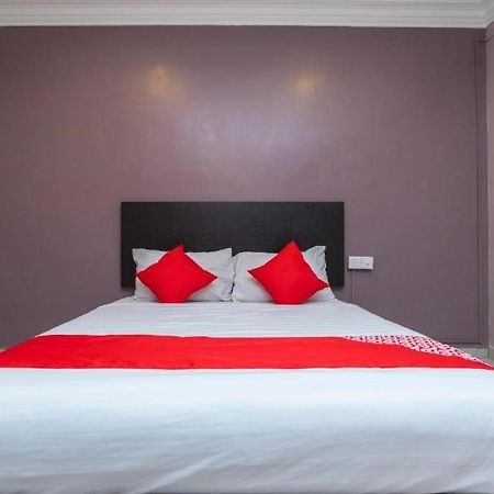Golden Horse Hotel Джохор-Бару Экстерьер фото